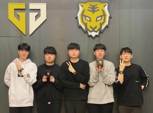 一种新的商 一种新的商